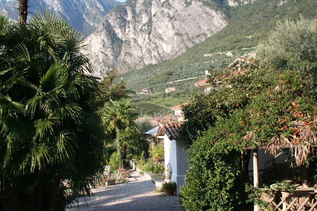 Albergo Garni Villa Moretti Tenno Kültér fotó